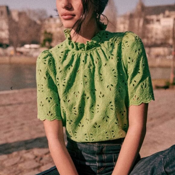 Sezane Louisah Blouse - Sz. 40 (US 8), Bright Green Eyelet S/Slv Blouse - Picture 1 of 7